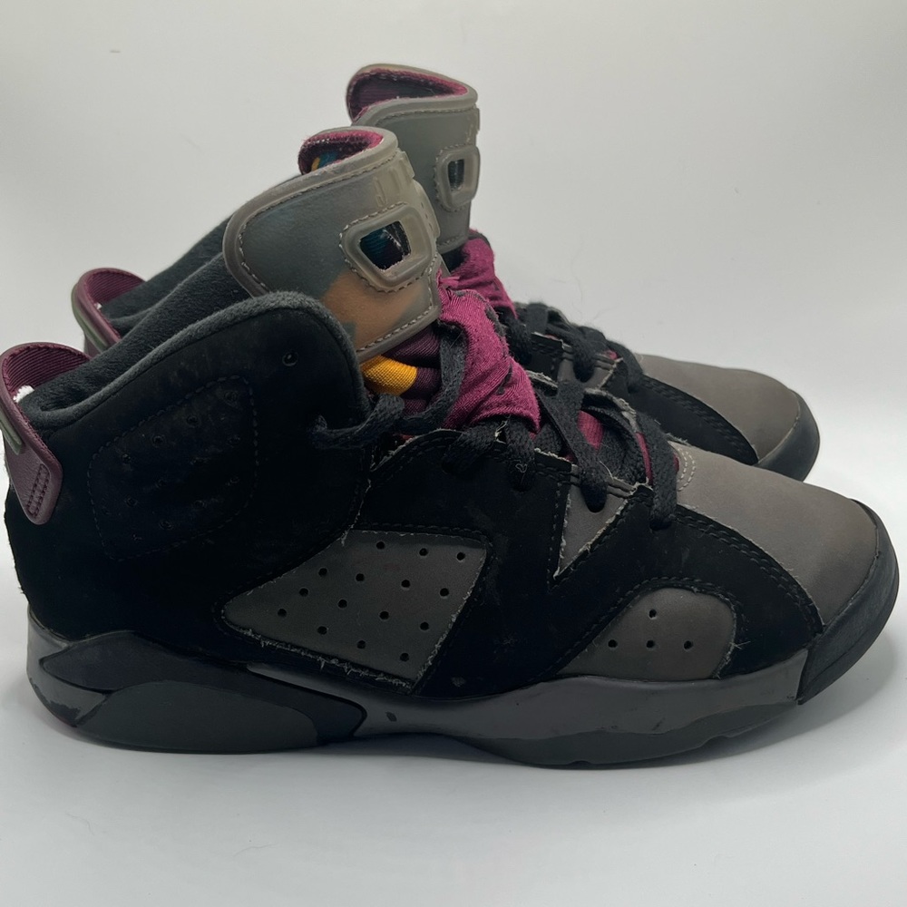 Jordan 6 Bordeaux GS 384666-063 Black and Gray